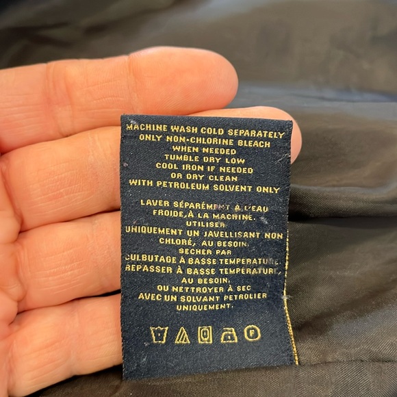 EUC London Fog black round neck silver clasp front fully lined heavier rain coat - Picture 10 of 10